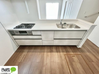 �L�b�`���@�{�H��ʐ^�@�V�z�Ȃ�ł͂̃s�J�s�J�̃L�b�`���͖����̂��������y�������Ă���܂��ˁB