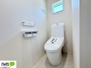 �g�C���@�{�H��ʐ^�F�����Ȑ��@�\�t�������V�����[�g�C��