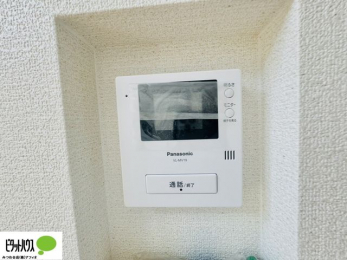 ���̑��@������Ԃ����S��TV���j�^�[�t���C���^�[�z��