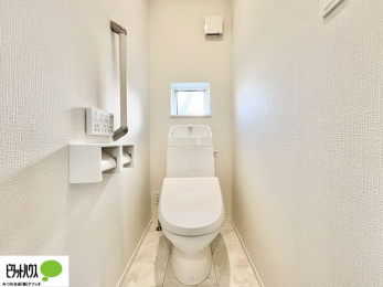 �g�C���@1�E2�K�E�H�V�����b�g�g�C�������B