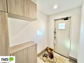 ���ց@���S�̃_�u�����b�N���փh�A