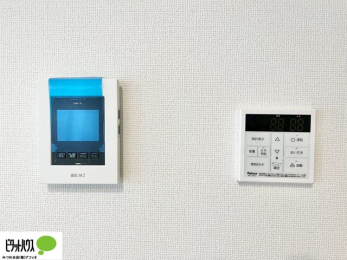 ���̑��@������Ԃ����S��TV���j�^�[�t���C���^�[�z��