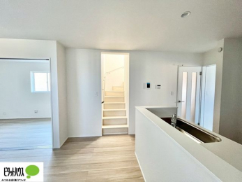 ���̑��@���r���O�C���K�i