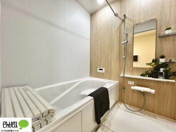 �����@�����̔�������Ă����o�X���[���͍L�X�������B�x���͂��q�l�ƈꏏ�ɗV�тȂ������܂��ˁB