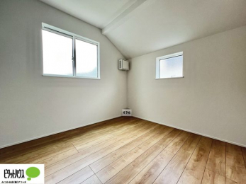 �q�������@2�ʍ̌��Ŗ��邭�A���ʂ��̗ǂ��������ł��B