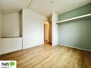 ���[�@���ꂼ��̂������Ɏ��[�X�y�[�X������̂Ńv���C�x�[�g�ȉו����g�߂ɒu�����Ƃ��ł��܂��B