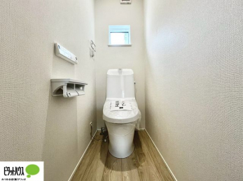 �g�C���@1�E2�K�E�H�V�����b�g�g�C�������B