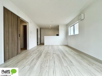 ���r���O�@���r���O����̓L�b�`���ɂ���}�}��p�p��������̂ŁA���q�l���V�񂾂�x�񂾂���S���ĉ߂������Ƃ��ł��܂��B