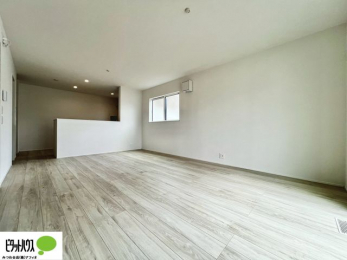 ���r���O�@�L�X�k�c�j�I����̑傫�ȃ\�t�@��u���Ă������f��ӏ܂��ǂ��ł��ˁB