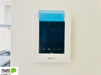 ���̑��@������Ԃ����S��TV���j�^�[�t���C���^�[�z��