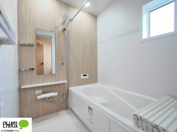 �����@�����������F���̗����ŁA1���̔��������������Ă��������B