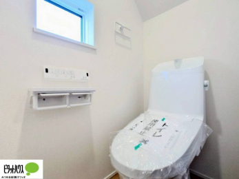 �g�C���@1�E2�K�E�H�V�����b�g�g�C�������B