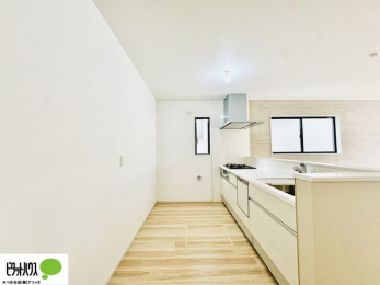 �L�b�`���@�{�H��ʐ^�@�V�z�Ȃ�ł͂̃s�J�s�J�̃L�b�`���͖����̂��������y�������Ă���܂��ˁB