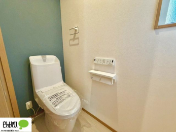 �g�C���@1�E2�K�E�H�V�����b�g�g�C�������B