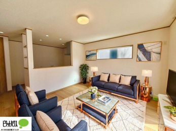 ���r���O�@�����ۂ̎����ʐ^��CG�ŉƋ��z�u�����C���[�W�ł���A���ۂƂ͑����قȂ�܂��B