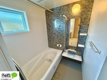 �����@1���̔�����������x���̓��͂��q�l�Ƃ̃R�~���j�P�[�V�����̏�Ƃ���