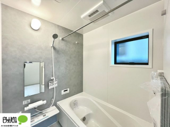 �����@�����̔�������Ă����o�X���[���͍L�X�������B�x���͂��q�l�ƈꏏ�ɗV�тȂ������܂��ˁB