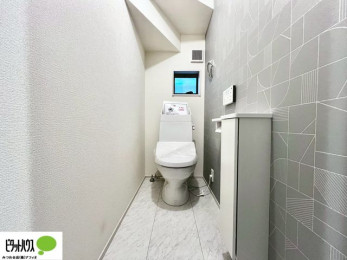 �g�C���@1�E2�K�E�H�V�����b�g�g�C�������B