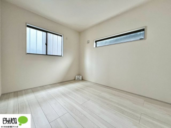 ���̑����ρ@2�ʍ̌��Ŗ��邭�A���ʂ��̗ǂ��������ł��B