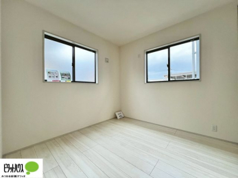 �q�������@�w�т̎��Ԃ��V�Ԏ��Ԃ���؂ɂł���q�ǂ������B���[�⃌�C�A�E�g�����₷���݌v�ŁA�����ɍ��킹�Ē����g�����Ԃł��B