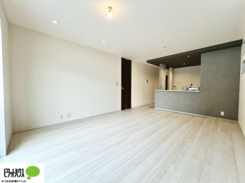 ���r���O�@���r���O����̓L�b�`���ɂ���}�}��p�p��������̂ŁA���q�l���V�񂾂�x�񂾂���S���ĉ߂������Ƃ��ł��܂��B