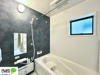 �����@�����̔�������Ă����o�X���[���͍L�X�������B�x���͂��q�l�ƈꏏ�ɗV�тȂ������܂��ˁB