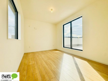 �Q���@�o���R�j�[�ւƑ������邢�����B