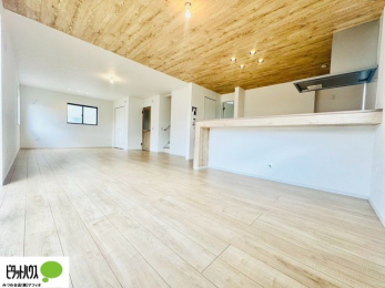 ���r���O�@�l�C�̑ΖʃL�b�`���ŉƑ��݂�Ȃ������ꏏ�B