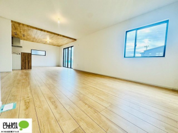 ���r���O�@�傫�ȑ�����ۓI�ȃ��r���O�́A�������邢��C�ɂ��Ă���܂��ˁB