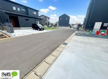 ���̑��@�O�ʓ��H���L����ʗʂ����Ȃ��̂Œ��Ԃ��y�X��