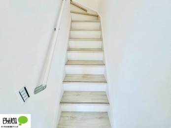 �@�肷��t���K�i�B�����Ȃ��q�l���N�z�̕������S�ɏ�艺��ł��܂��B