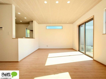 ���r���O�@�l�C�̑ΖʃL�b�`���ŉƑ��݂�Ȃ������ꏏ�B