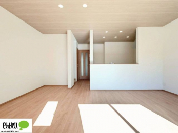 ���r���O�@�L�X�k�c�j�I����̑傫�ȃ\�t�@��u���Ă������f��ӏ܂��ǂ��ł��ˁB