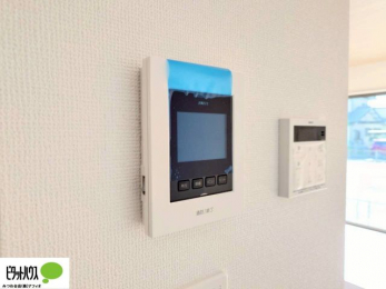 ���̑��@������Ԃ����S��TV���j�^�[�t���C���^�[�z��