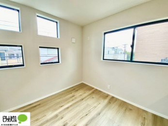 ���̑����ρ@2�ʍ̌��Ŗ��邭�A���ʂ��̗ǂ��������ł��B