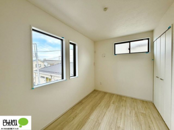 �q�������@2�ʍ̌��Ŗ��邭�A���ʂ��̗ǂ��������ł��B