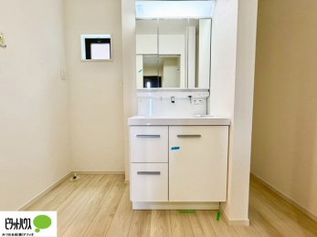 ���ʑ�E���ʏ��@�g���₷���V���v���Ȑ��ʉ��ϑ�B�����̎x�x�͂�������n�܂�܂��B