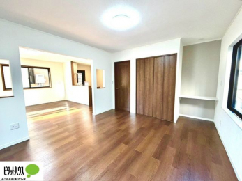 ���r���O�@���r���O���[