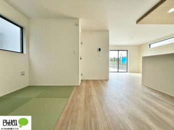 ���r���O�@�l�C�̑ΖʃL�b�`���ŉƑ��݂�Ȃ������ꏏ�B