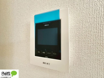 ���̑��@������Ԃ����S��TV���j�^�[�t���C���^�[�z��