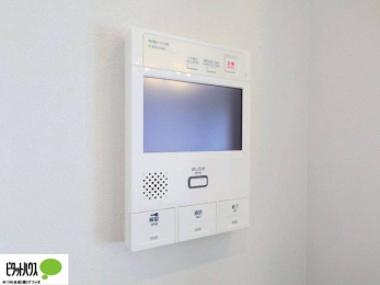 ���̑��@������Ԃ����S��TV���j�^�[�t���C���^�[�z��