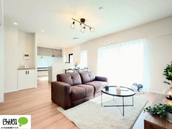 ���r���O�@�傫�ȑ�����ۓI�ȃ��r���O�́A�������邢��C�ɂ��Ă���܂��ˁB