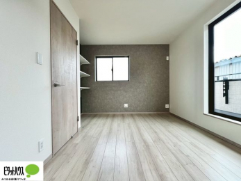 �Q���@����̏I���ɕv�w�ł������߂������Q���B�L���ɂ�Ƃ肪����A�Ƒ��̋C�z�������Ȃ������������x�߂���S�̃v���C�x�[�g��Ԃł��B