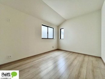 ���̑����ρ@2�ʍ̌��Ŗ��邭�A���ʂ��̗ǂ��������ł��B