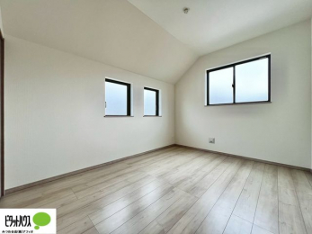 �q�������@�w�т̎��Ԃ��V�Ԏ��Ԃ���؂ɂł���q�ǂ������B�Ƌ�̔z�u�����₷���V���v���Ȑ݌v�ŁA�������K�Ɏg���܂��B