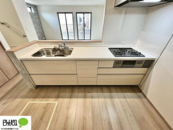 �L�b�`���@�Ƒ��Ƃ��b���Ȃ���y���������ł���J�E���^�[�L�b�`���B