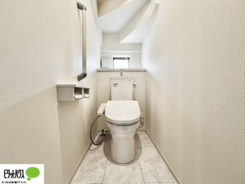 �g�C���@1�E2�K�E�H�V�����b�g�g�C�������B