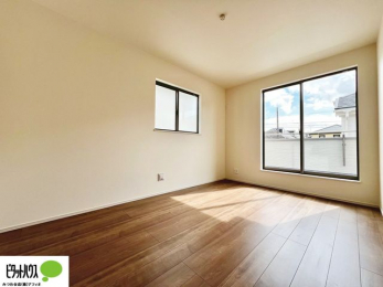 �Q���@����̏I���ɕv�w�ł������߂������Q���B�L���ɂ�Ƃ肪����A�Ƒ��̋C�z�������Ȃ������������x�߂���S�̃v���C�x�[�g��Ԃł��B