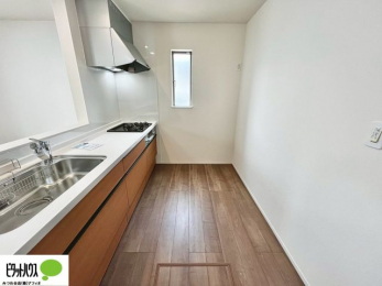 �L�b�`���@�V�z�Ȃ�ł͂̃s�J�s�J�̃L�b�`���͖����̂��������y�������Ă���܂��ˁB