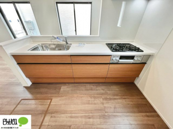 �L�b�`���@�Ƒ��Ƃ��b���Ȃ���y���������ł���J�E���^�[�L�b�`���B